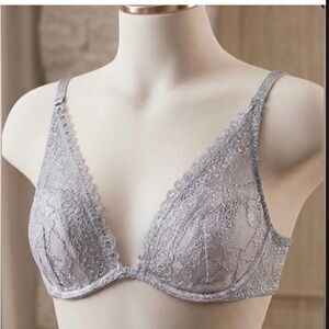 Victoria Secret Very Sexy Lace Half-Pad Plunge  Bra size 32C pink